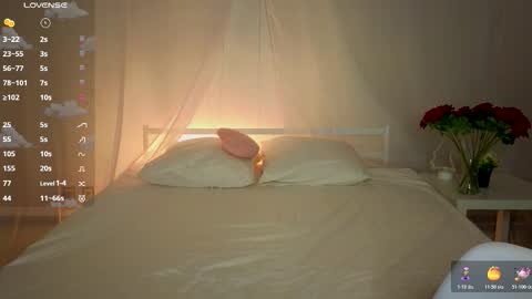 Snapshot of dark_lola_ chatting on 11.14.25 Lola online show from 11.14.25