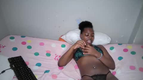 dark_lovly online show from 11.05.25