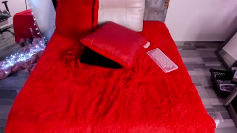 Snapshot of dark_madison chatting on 01.03.25 CELESTE online show from 01.03.25