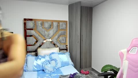 Snapshot of dark_madison chatting on 01.08.25 CELESTE online show from 01.08.25