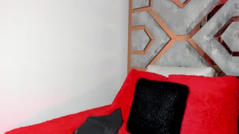 Snapshot of dark_madison chatting on 02.01.25 CELESTE online show from 02.01.25