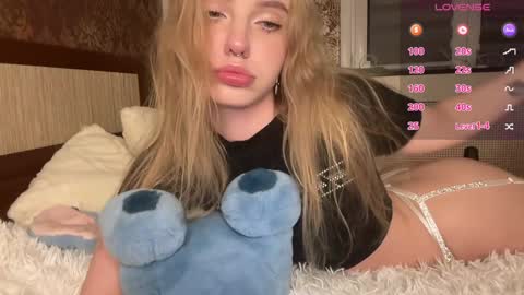 Snapshot of dark_side1213 chatting on 12.04.24 Darkside online show from 12.04.24