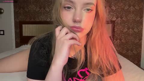 Snapshot of dark_side1213 chatting on 01.14.25 Darkside online show from 01.14.25