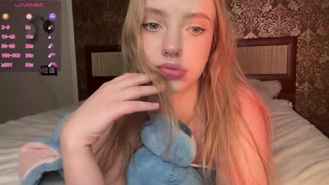 Snapshot of dark_side1213 chatting on 01.14.25 Darkside online show from 01.14.25