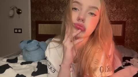 Snapshot of dark_side1213 chatting on 02.11.25 Darkside online show from 02.11.25