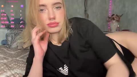 Snapshot of dark_side1213 chatting on 10.14.25 Darkside online show from 10.14.25