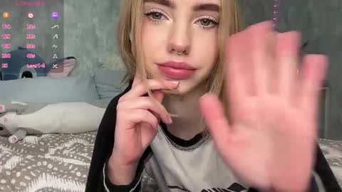 Snapshot of dark_side1213 chatting on 10.28.25 Darkside online show from 10.28.25