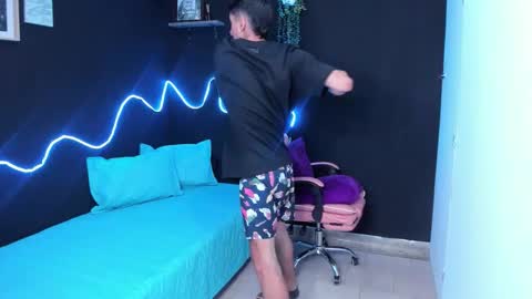 Snapshot of dark_valentino chatting on 03.04.26 dark_valentino online show from 03.04.26