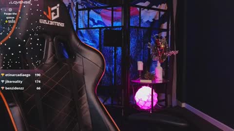 Snapshot of dark_vamp_ chatting on 01.22.25 Vamp  online show from 01.22.25