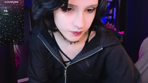 Snapshot of dark_vamp_ chatting on 01.30.25 Vamp  online show from 01.30.25
