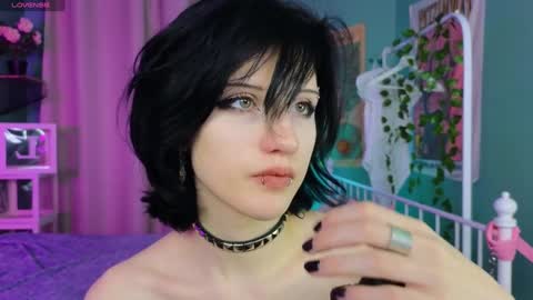 Snapshot of dark_vamp_ chatting on 02.05.25 Vamp  online show from 02.05.25