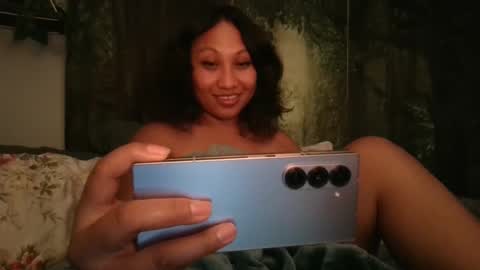 Snapshot of darkfairys chatting on 09.27.25 SweetCreamer online show from 09.27.25