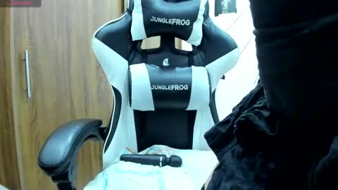 Hi Im Yuri  independent modelhelp me get my 111 hands upuwu online show from 03.09.25