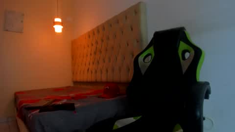 darkknightx01 online show from 12.19.25