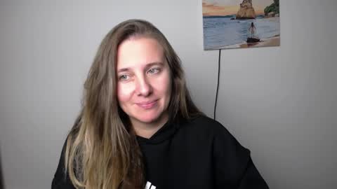 Snapshot of darklure_ chatting on 10.09.25 Anna online show from 10.09.25