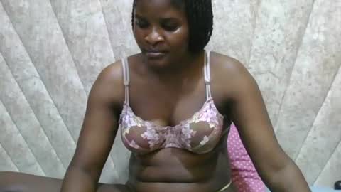 Snapshot of darknipples2 chatting on 06.11.26 SHANICE online show from 06.11.26