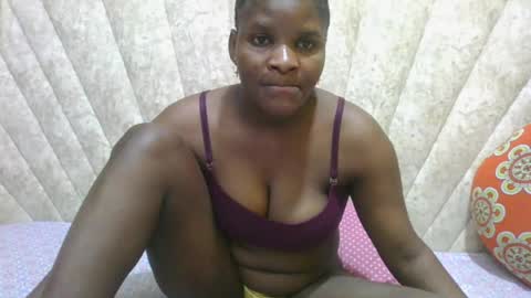 Snapshot of darknipples2 chatting on 06.26.26 SHANICE online show from 06.26.26