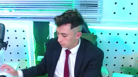 DARKO0717 online show from 12.18.25