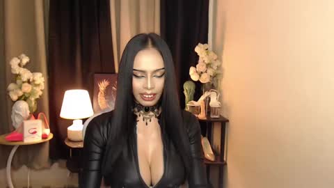 HAPPY BIRTHDAY MISTRESS MADRIANA online show from 01.17.25