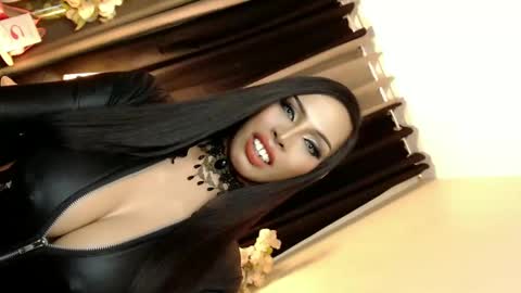 HAPPY BIRTHDAY MISTRESS MADRIANA online show from 02.20.25