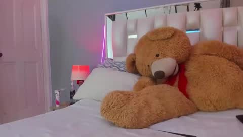 darlyn_tenderhot__ online show from 10.17.25