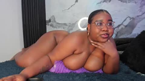  Darnell Queen online show from 11.21.25