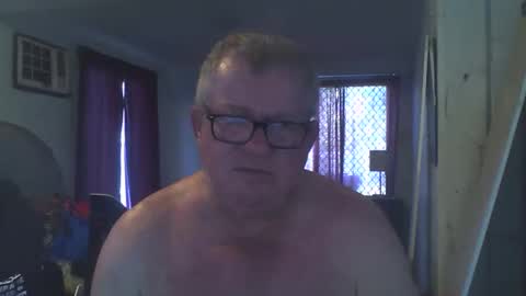 Snapshot of darwincock chatting on 12.28.24 darwincock online show from 12.28.24