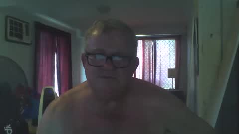 Snapshot of darwincock chatting on 12.31.24 darwincock online show from 12.31.24