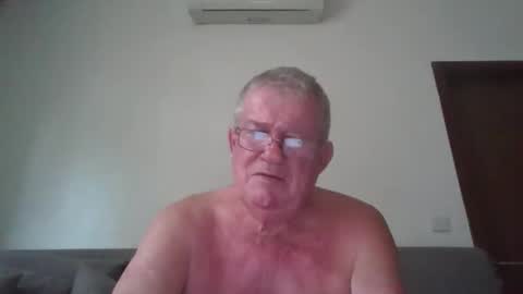 Snapshot of darwincock chatting on 05.31.26 darwincock online show from 05.31.26