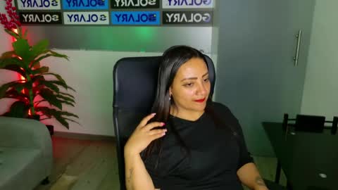 Snapshot of dasha_brunn chatting on 11.20.25 dasha_brunn online show from 11.20.25