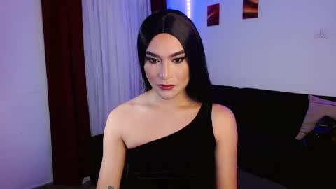 Snapshot of dashly_queen1 chatting on 05.25.26 dashly_queen1 online show from 05.25.26