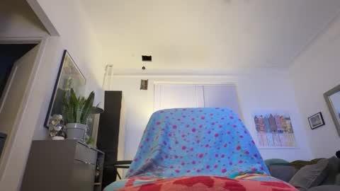 Datguy127 online show from 09.21.25