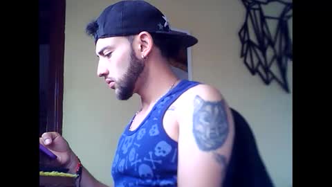 Snapshot of david23vergota chatting on 10.21.25 david23vergota online show from 10.21.25