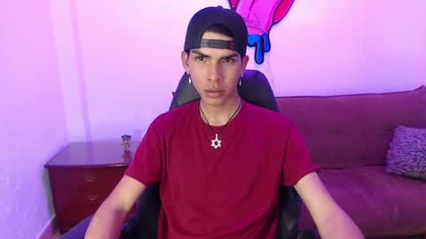 Snapshot of david_925_ chatting on 09.18.25 David online show from 09.18.25