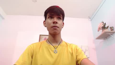 Snapshot of david_925_ chatting on 10.28.25 David online show from 10.28.25