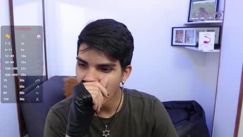 Snapshot of david_925_ chatting on 11.21.25 David online show from 11.21.25