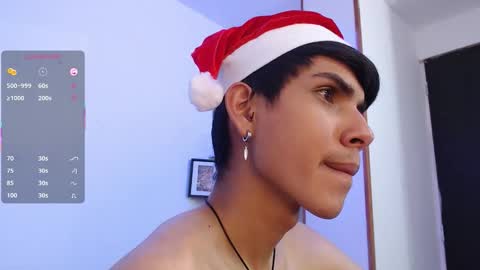 Snapshot of david_925_ chatting on 12.02.25 David online show from 12.02.25