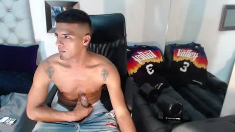 Snapshot of david_bandercock chatting on 12.22.24 david_bandercock online show from 12.22.24