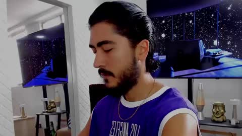 Hey im David that loves to explore and speak their fantasies. Very open talktative and nice. Feel free to chat with me online show from 02.01.25