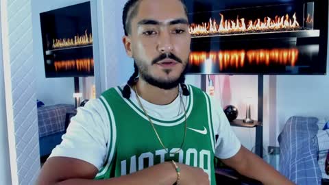 Snapshot of david_johnson372 chatting on 06.30.26 Hey im David that loves to explore and speak their fantasies. Very open talktative and nice. Feel free to chat with me online show from 06.30.26