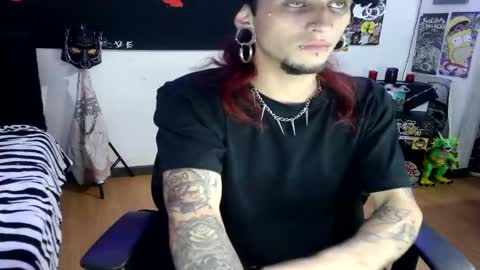 Snapshot of davidroses420 chatting on 01.08.25 online show from 01.08.25