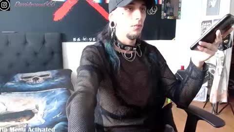 Snapshot of davidroses420 chatting on 10.08.25 online show from 10.08.25