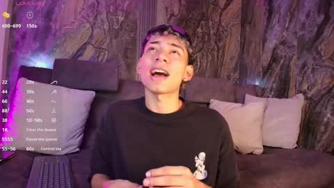 Snapshot of daviid_laid_ chatting on 02.10.26 David online show from 02.10.26