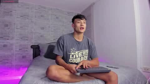 Snapshot of davisfirb chatting on 11.03.25 davis online show from 11.03.25