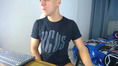 Snapshot of davisito7 chatting on 12.14.24 David Angel online show from 12.14.24