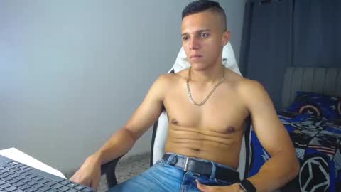 Snapshot of davisito7 chatting on 01.29.25 David Angel online show from 01.29.25