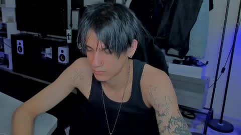 Snapshot of davisross chatting on 04.29.26 davis online show from 04.29.26