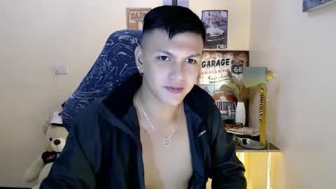 JC LOVER BOY online show from 01.04.25