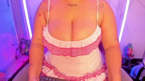 Snapshot of dayan_silva_ chatting on 05.21.26 DAYAN online show from 05.21.26