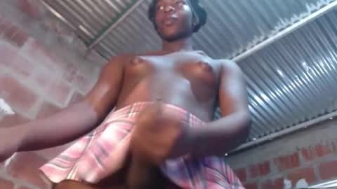 Snapshot of dayanara22 chatting on 02.24.25 dayanara22 online show from 02.24.25